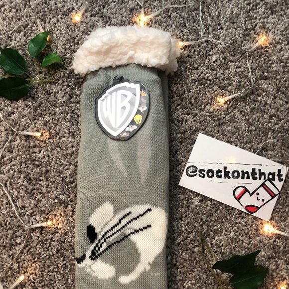 NWT Sherpa Warner Brothers WB Bugs Bunny House Slippers Fun Looney Tunes Comfy - Picture 2 of 8